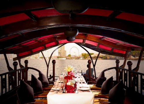 マノーラクルーズ